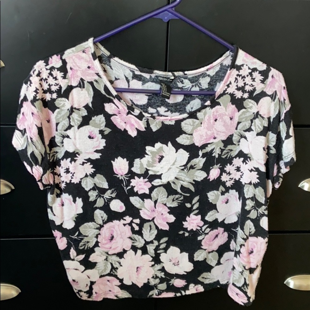 Forever 21 T-Shirt